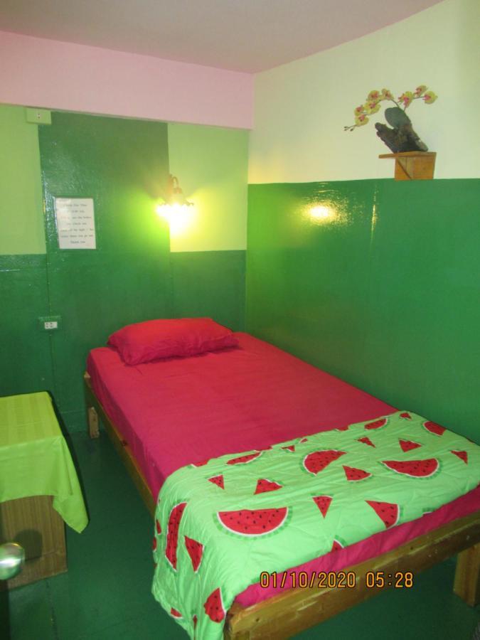 Jay Guesthouse And Restaurant (Adults Only) شيانغ ماي المظهر الخارجي الصورة